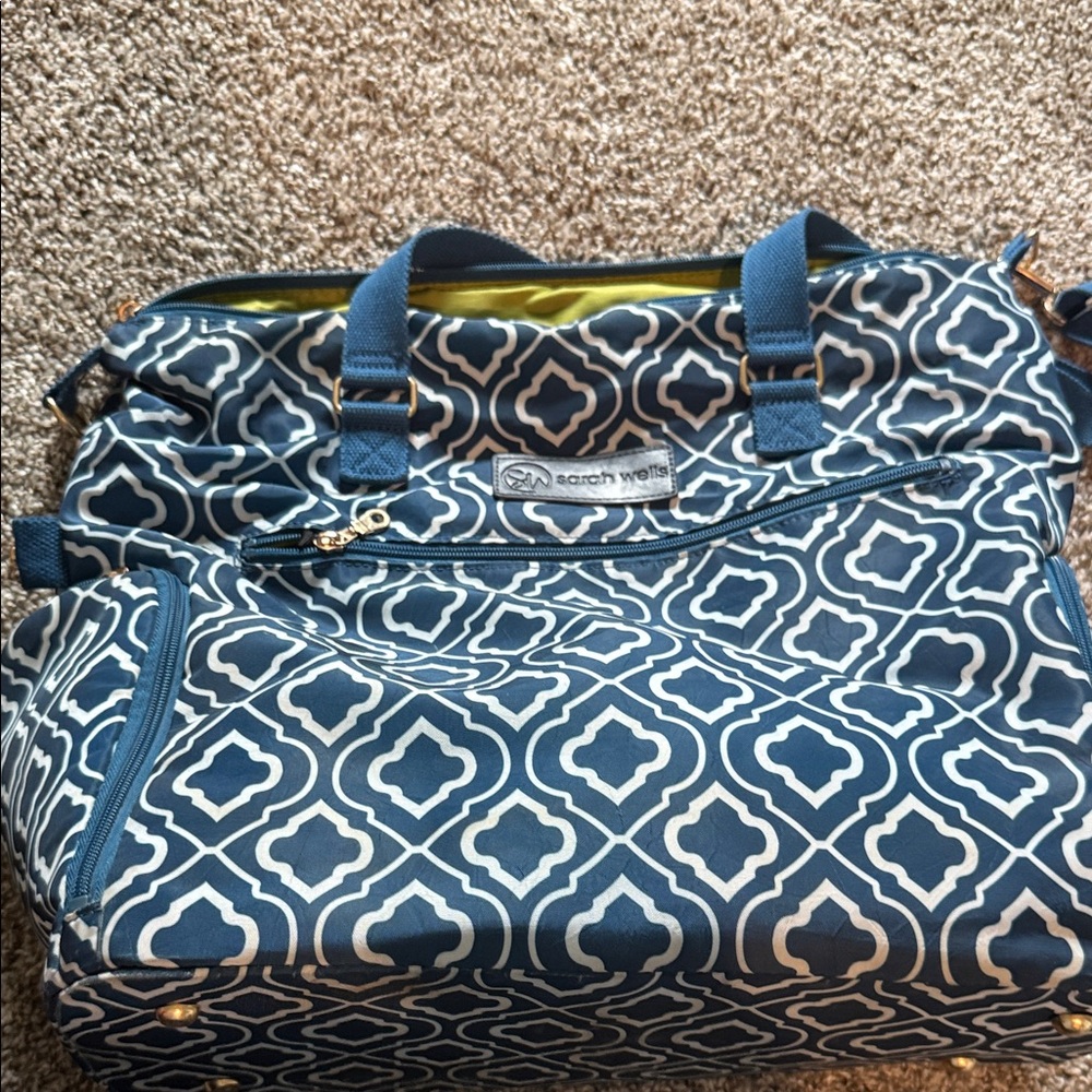 Navy and White Sarah Wells Pump Bag